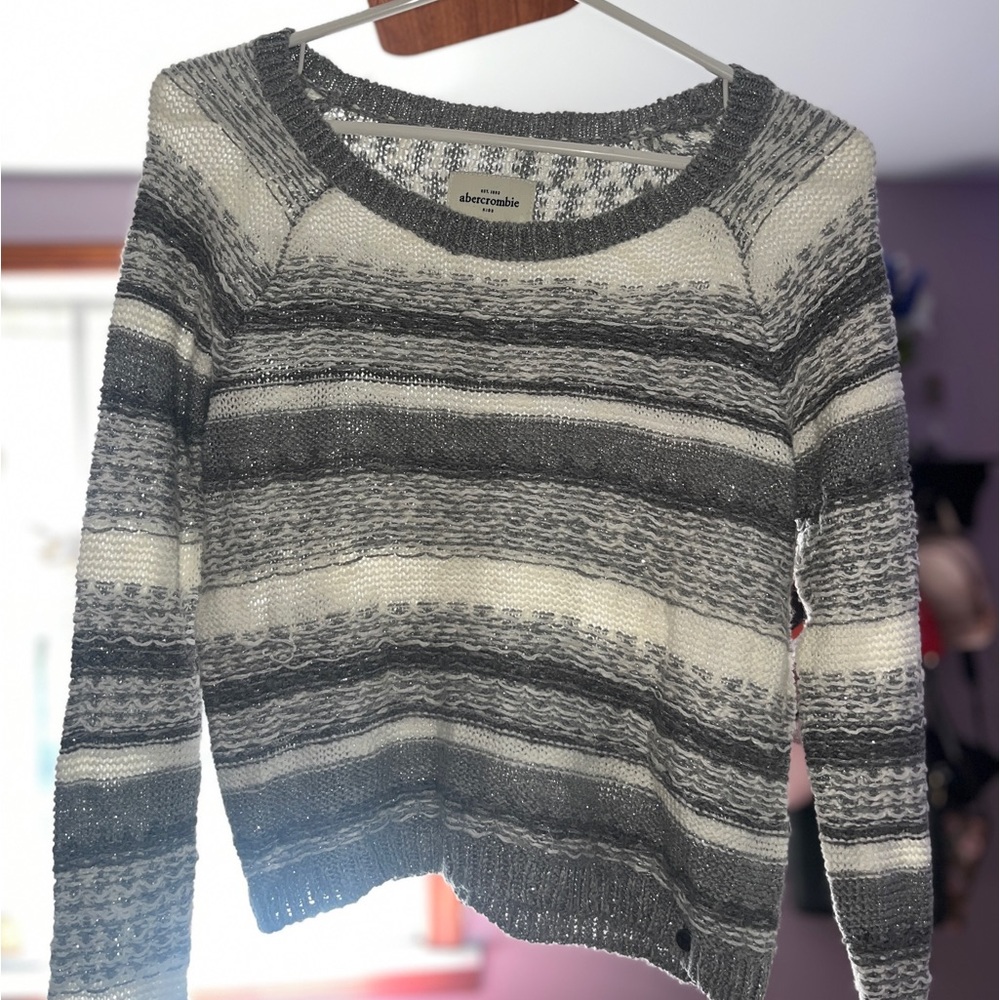 Super cute grey/white sweater